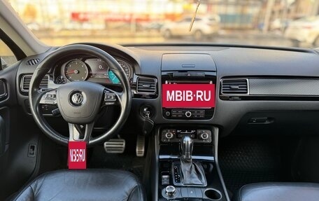 Volkswagen Touareg III, 2010 год, 2 249 999 рублей, 13 фотография