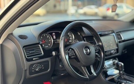 Volkswagen Touareg III, 2010 год, 2 249 999 рублей, 16 фотография