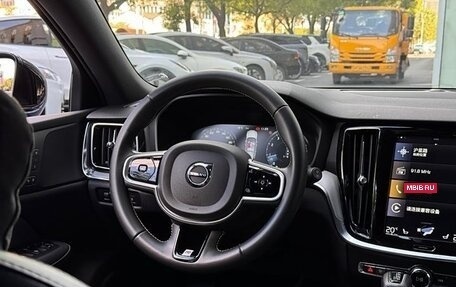 Volvo V60 II, 2020 год, 3 565 000 рублей, 9 фотография