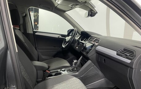 Volkswagen Tiguan II, 2021 год, 3 650 000 рублей, 14 фотография