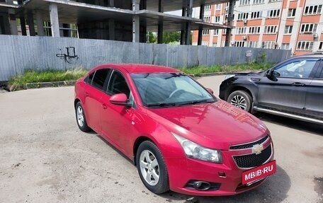 Chevrolet Cruze II, 2010 год, 650 000 рублей, 2 фотография