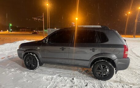 Hyundai Tucson III, 2008 год, 849 000 рублей, 3 фотография