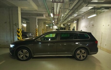 Volkswagen Passat B8 рестайлинг, 2022 год, 5 980 000 рублей, 6 фотография