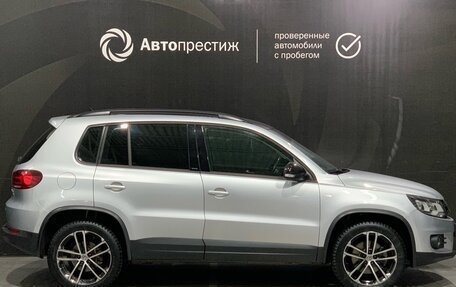 Volkswagen Tiguan I, 2016 год, 2 100 000 рублей, 5 фотография