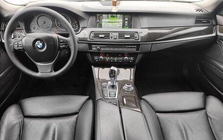 BMW 5 серия, 2011 год, 1 900 000 рублей, 9 фотография