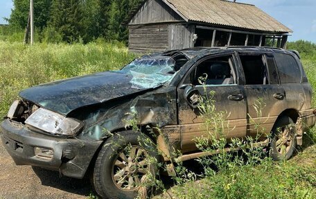 Toyota Land Cruiser 100 рестайлинг 2, 2000 год, 550 000 рублей, 1 фотография