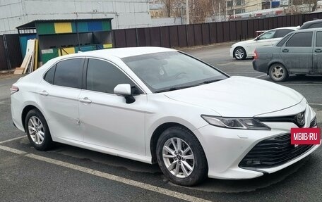 Toyota Camry, 2018 год, 2 550 000 рублей, 5 фотография