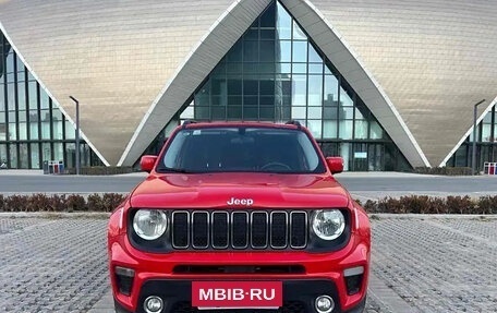 Jeep Renegade I рестайлинг, 2021 год, 1 410 000 рублей, 2 фотография