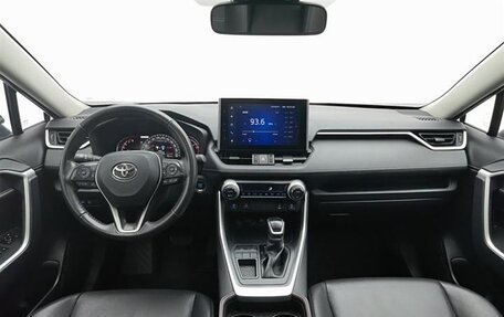 Toyota RAV4, 2021 год, 2 795 000 рублей, 11 фотография