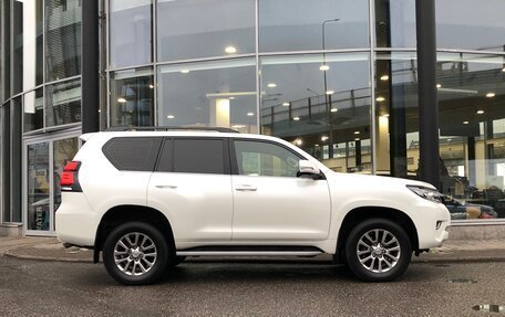 Toyota Land Cruiser Prado 150 рестайлинг 2, 2018 год, 5 381 000 рублей, 6 фотография