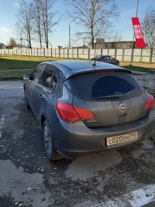 Opel Astra J, 2011 год, 760 000 рублей, 2 фотография