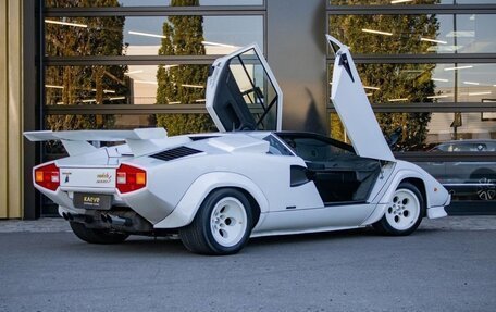 Lamborghini Countach, 1988 год, 75 750 000 рублей, 7 фотография