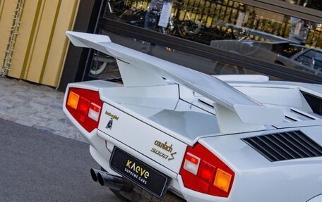 Lamborghini Countach, 1988 год, 75 750 000 рублей, 11 фотография