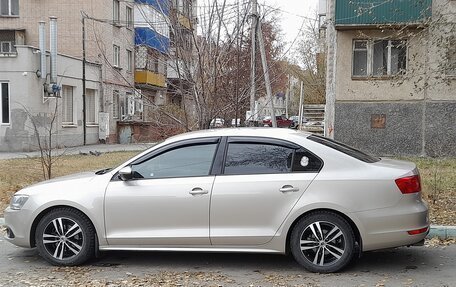 Volkswagen Jetta VI, 2013 год, 1 110 000 рублей, 11 фотография