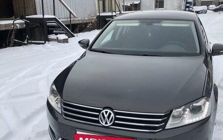 Volkswagen Passat B7, 2012 год, 1 350 000 рублей, 2 фотография