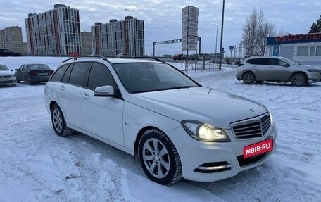 Mercedes-Benz C-Класс, 2012 год, 1 900 000 рублей, 3 фотография