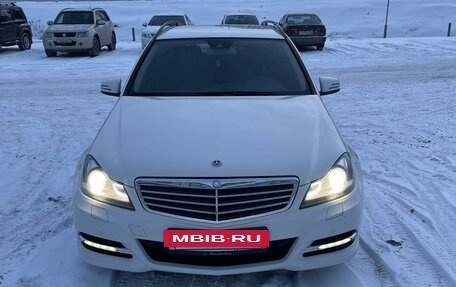 Mercedes-Benz C-Класс, 2012 год, 1 900 000 рублей, 2 фотография