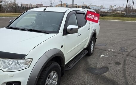 Mitsubishi L200 IV рестайлинг, 2013 год, 2 200 000 рублей, 3 фотография