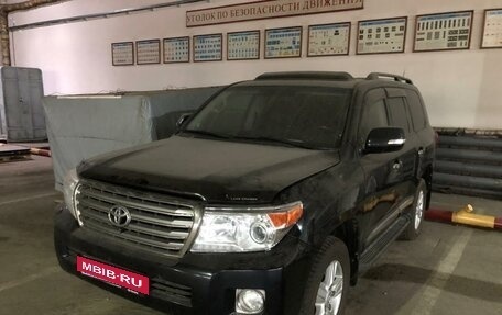 Toyota Land Cruiser 200, 2013 год, 3 531 071 рублей, 6 фотография