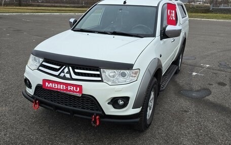 Mitsubishi L200 IV рестайлинг, 2013 год, 2 200 000 рублей, 4 фотография