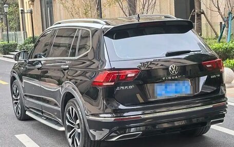 Volkswagen Tiguan II, 2021 год, 2 900 000 рублей, 7 фотография