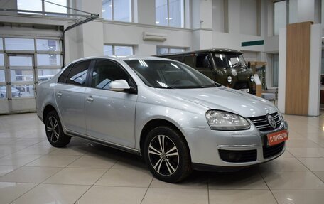 Volkswagen Jetta VI, 2009 год, 610 000 рублей, 3 фотография