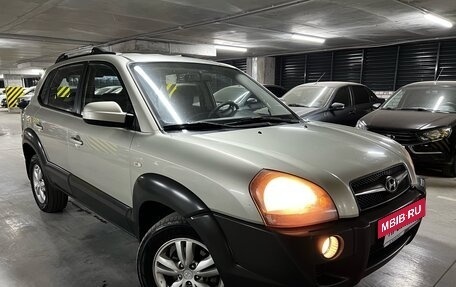 Hyundai Tucson III, 2008 год, 790 000 рублей, 2 фотография