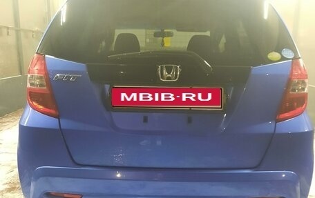 Honda Fit III, 2010 год, 800 000 рублей, 7 фотография