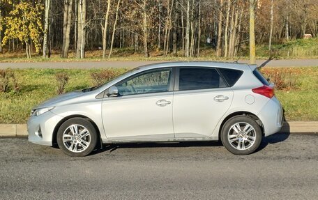 Toyota Auris II, 2013 год, 950 000 рублей, 13 фотография