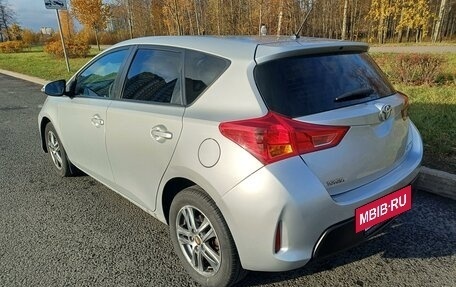 Toyota Auris II, 2013 год, 950 000 рублей, 10 фотография