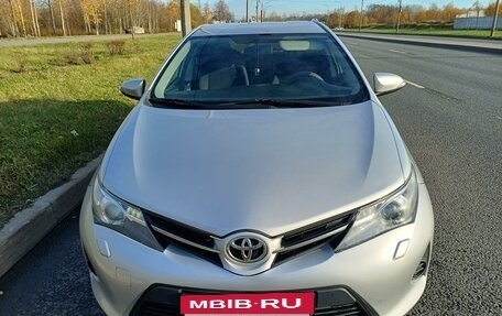 Toyota Auris II, 2013 год, 950 000 рублей, 4 фотография