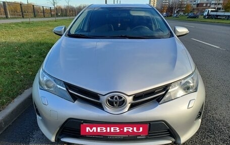 Toyota Auris II, 2013 год, 950 000 рублей, 3 фотография