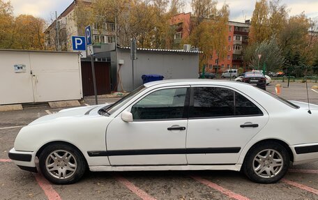 Mercedes-Benz E-Класс, 1996 год, 250 000 рублей, 6 фотография