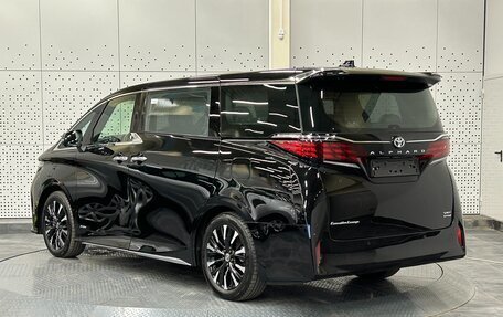 Toyota Alphard, 2024 год, 18 400 000 рублей, 6 фотография