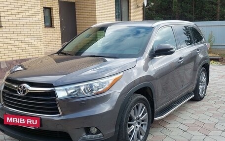 Toyota Highlander III, 2014 год, 3 990 000 рублей, 3 фотография