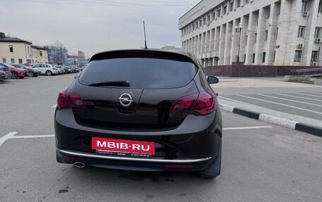 Opel Astra J, 2014 год, 1 050 000 рублей, 4 фотография