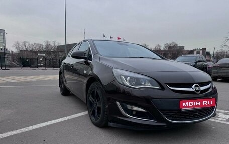 Opel Astra J, 2014 год, 1 050 000 рублей, 6 фотография