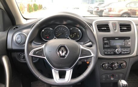 Renault Logan II, 2019 год, 880 000 рублей, 24 фотография