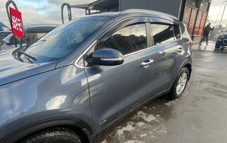 KIA Sportage IV рестайлинг, 2017 год, 2 300 000 рублей, 4 фотография