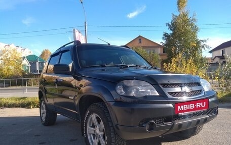 Chevrolet Niva I рестайлинг, 2017 год, 870 000 рублей, 2 фотография