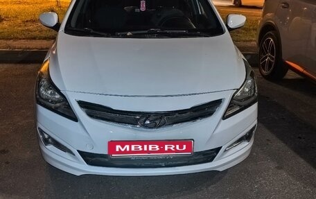 Hyundai Solaris II рестайлинг, 2012 год, 570 000 рублей, 2 фотография