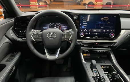 Lexus TX, 2023 год, 12 500 000 рублей, 14 фотография