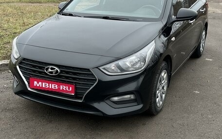 Hyundai Solaris II рестайлинг, 2019 год, 1 350 000 рублей, 1 фотография