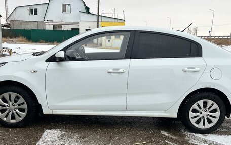 KIA Rio IV, 2019 год, 1 550 000 рублей, 3 фотография