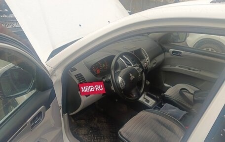 Mitsubishi Pajero Sport II рестайлинг, 2012 год, 1 720 000 рублей, 6 фотография