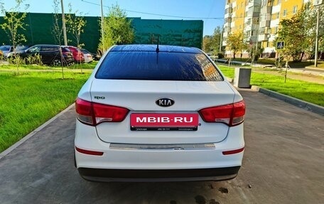 KIA Rio III рестайлинг, 2015 год, 955 000 рублей, 7 фотография