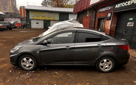 Hyundai Solaris II рестайлинг, 2013 год, 850 000 рублей, 5 фотография