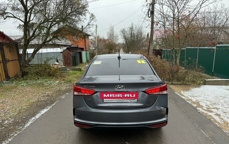 Hyundai Solaris II рестайлинг, 2021 год, 2 000 000 рублей, 10 фотография