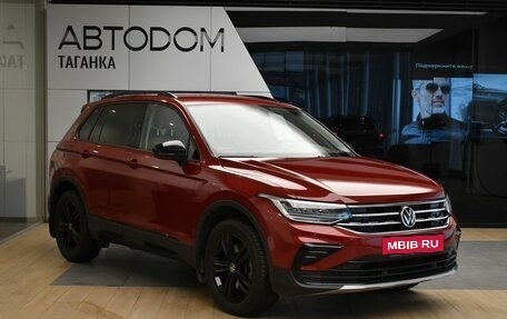 Volkswagen Tiguan II, 2021 год, 3 729 000 рублей, 3 фотография