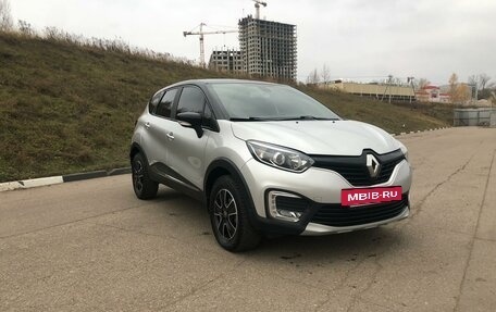 Renault Kaptur I рестайлинг, 2017 год, 1 430 000 рублей, 3 фотография